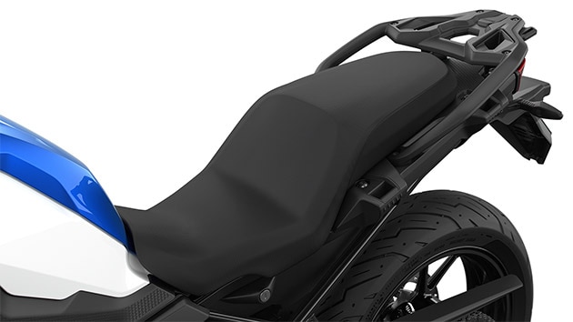 We see the seat of the F 750 GS.