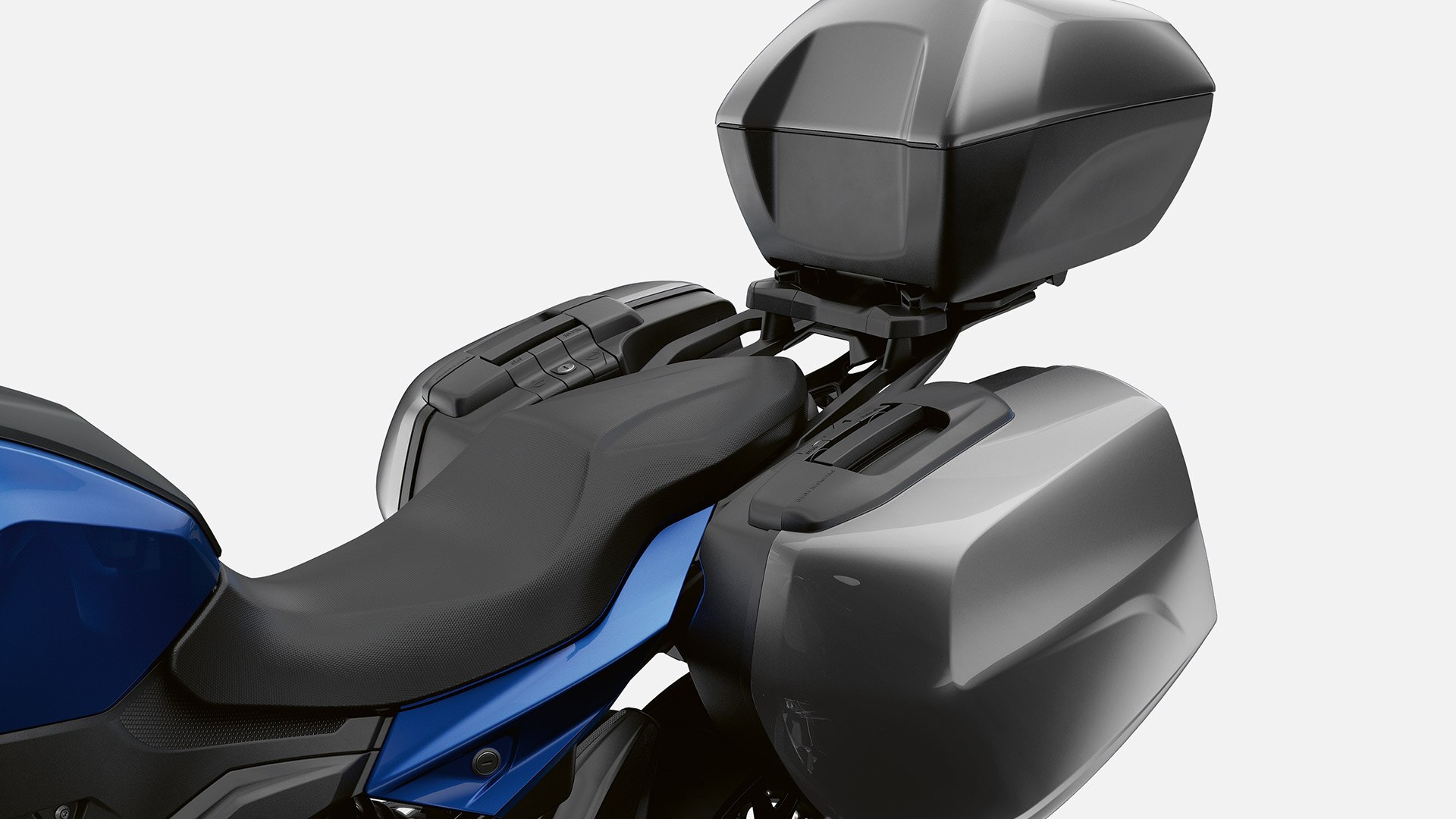 Widzimy możliwości przechowywania w BMW F 900 XR.