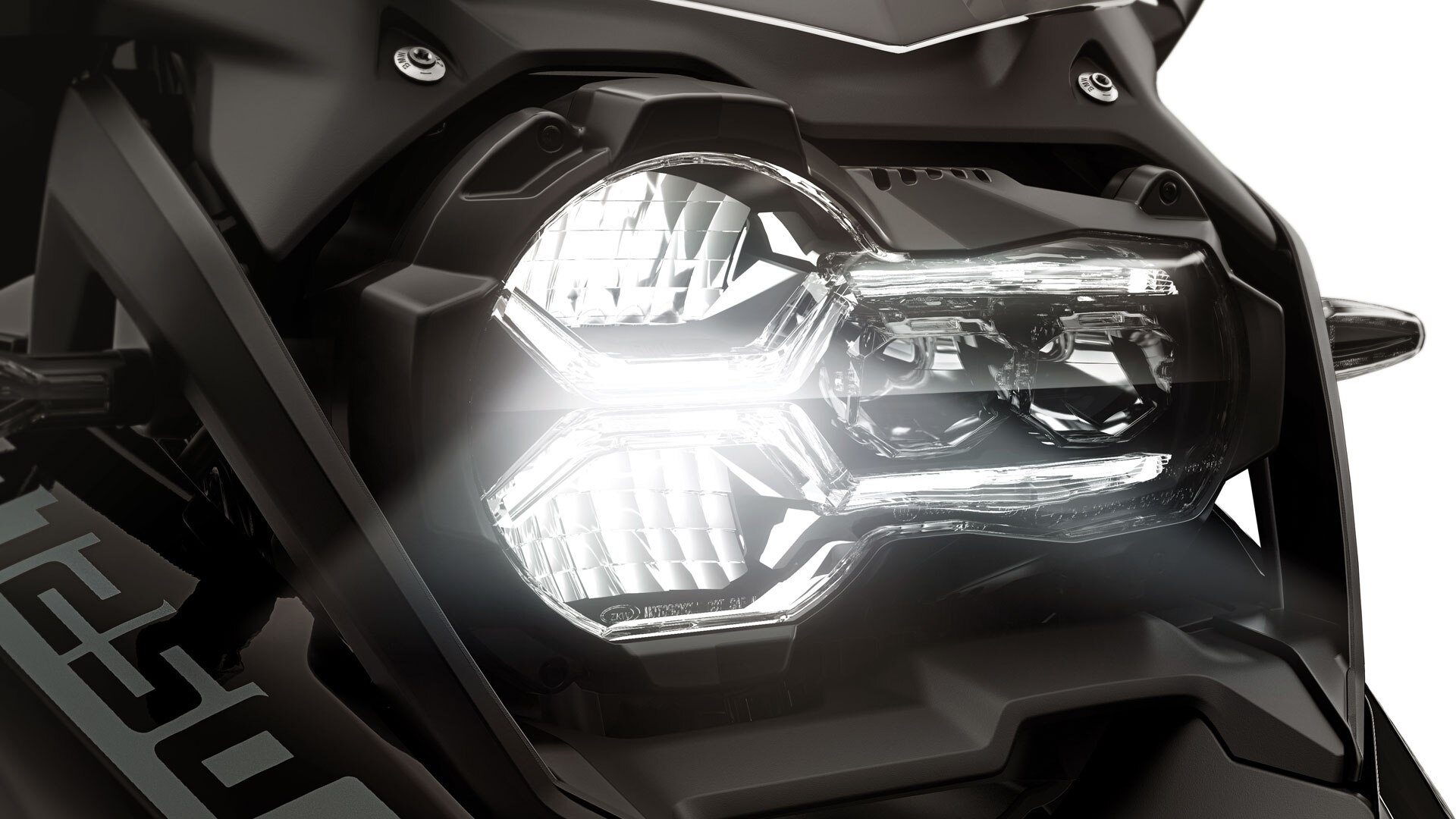 Na zdjęciu: przedni reflektor z technologią LED w modelu R 1250 GS.