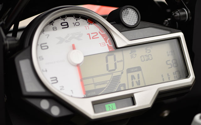 Wielofunkcyjna tablica przyrządów S 1000 XR.