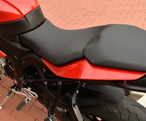 Ergonomicznie zaprojektowane siedzenie S 1000 XR