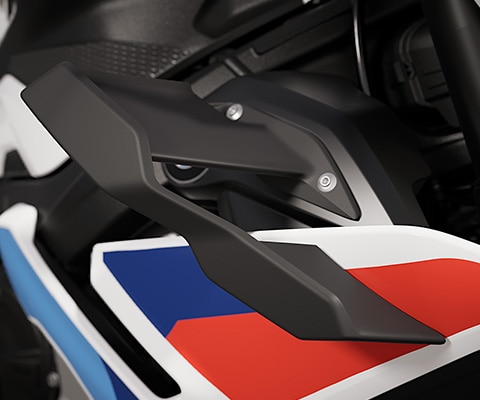 Winglety w M 1000 R marki BMW
