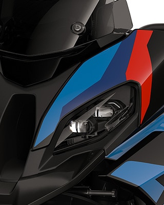Sportowy przód motocykla M 1000 XR marki BMW Motorrad