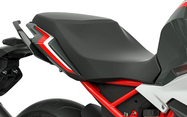 Na zdjęciu: ergonomiczna kanapa G 310 R.