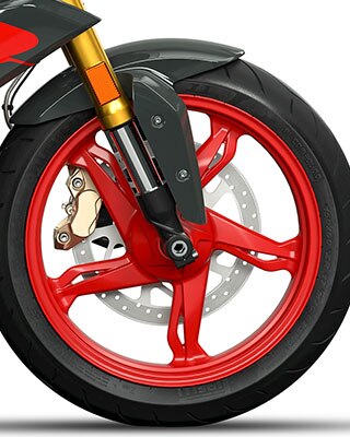 Na zdjęciu: odlewane koło aluminiowe motocykla G 310 R.