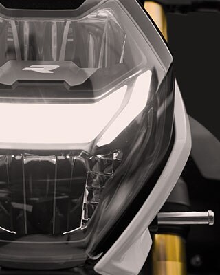 Na zdjęciu: reflektor LED w S 1000 R.