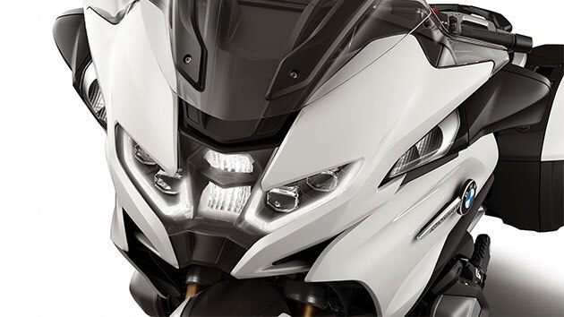 Widzimy nowy przód R 1250 RT z reflektorem LED.