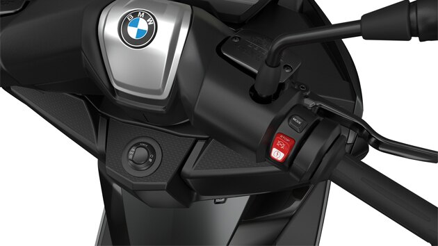 Na zdjęciu system Keyless Ride w C 400 GT.